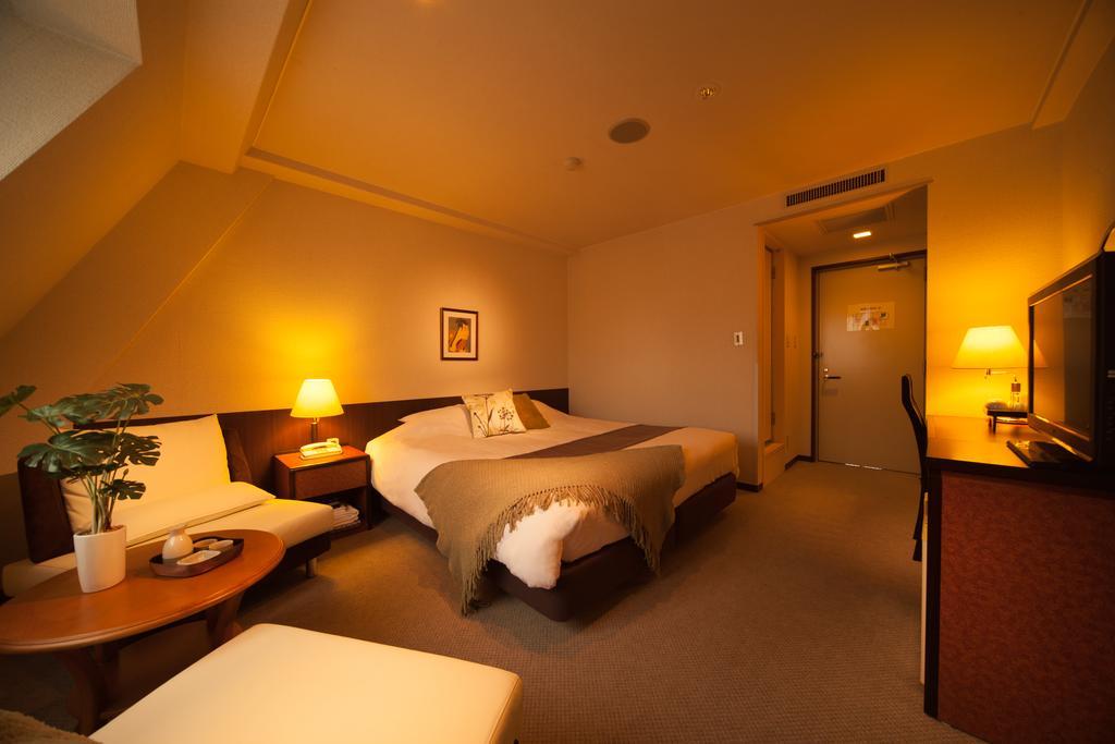 Hakuba Springs Hotel Exterior photo